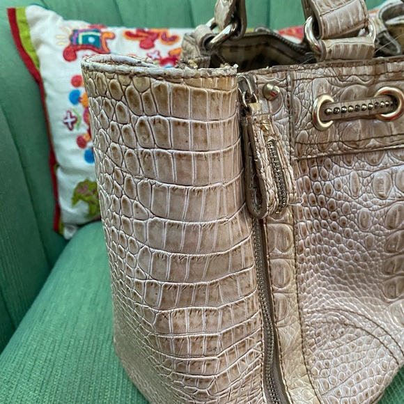 Jessica Simpson Faux Crocodile 🐊 Tan Purse - Picture 5 of 8